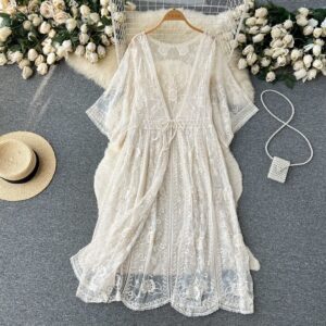 BETTY LACE COVER UP